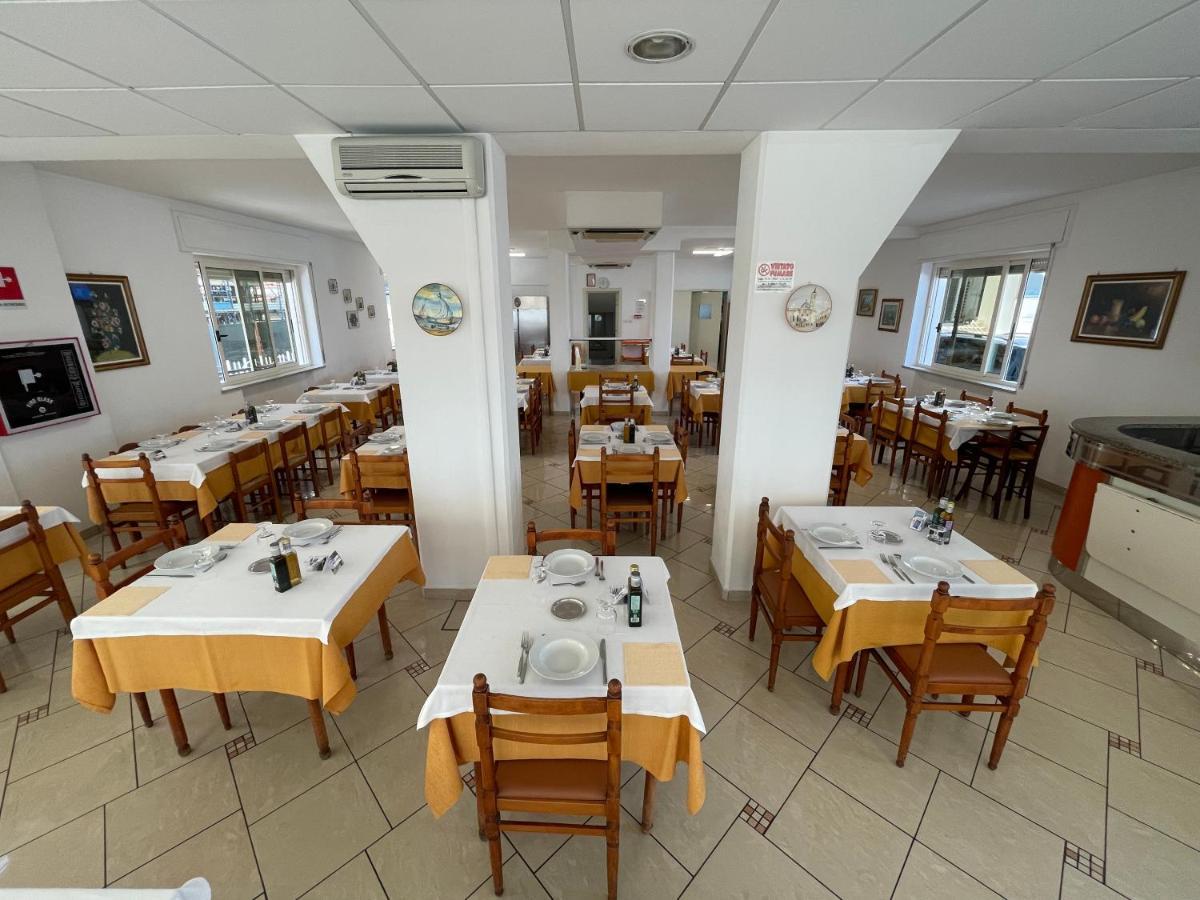 Albergo Desiree Alba Adriatica Esterno foto