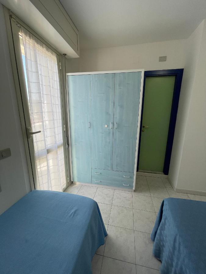 Albergo Desiree Alba Adriatica Esterno foto