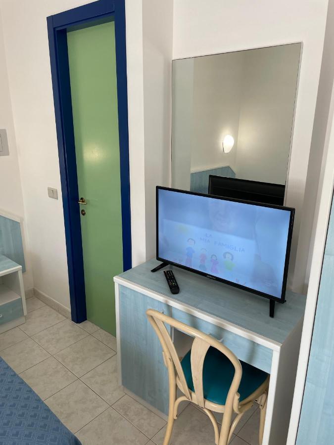 Albergo Desiree Alba Adriatica Esterno foto