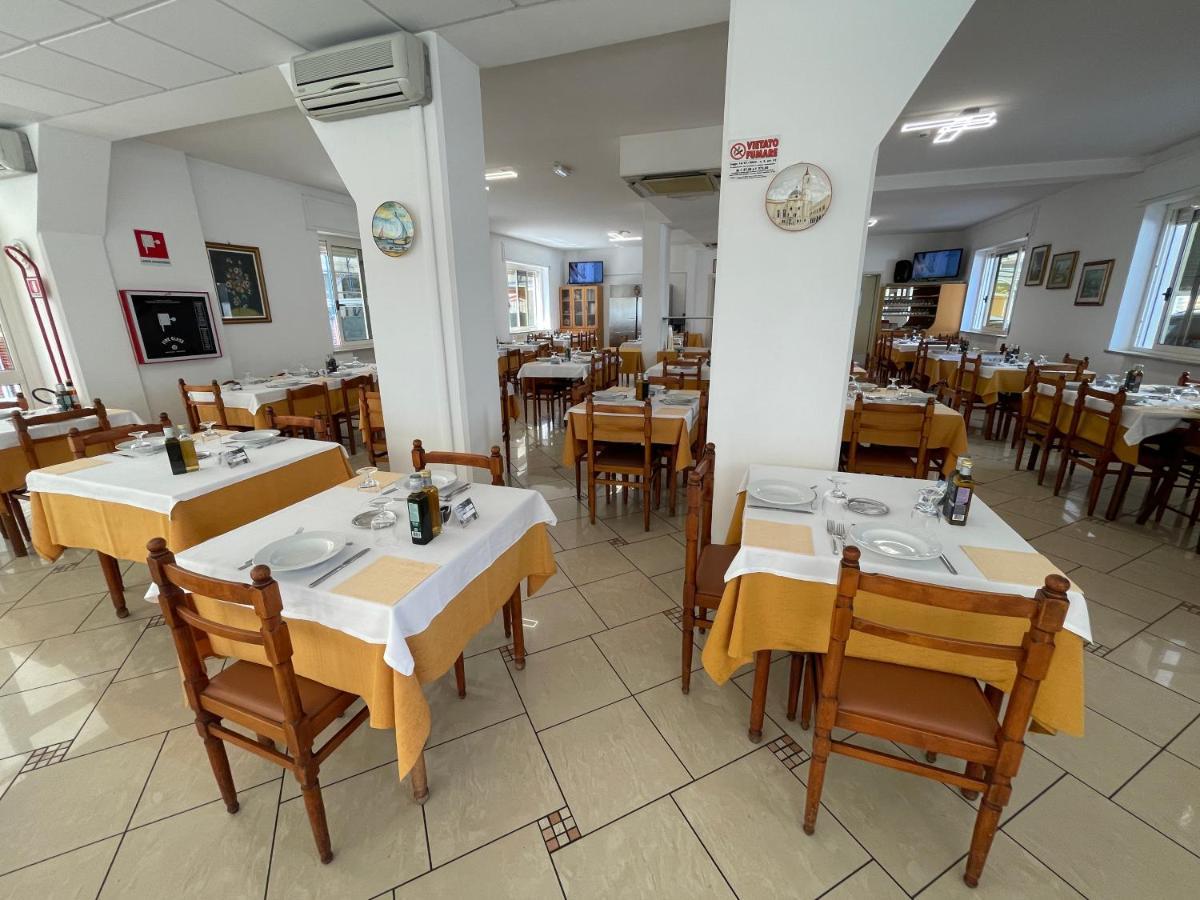 Albergo Desiree Alba Adriatica Esterno foto
