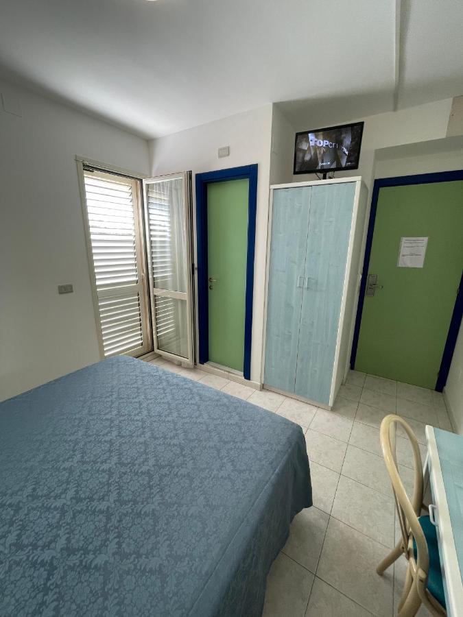 Albergo Desiree Alba Adriatica Esterno foto