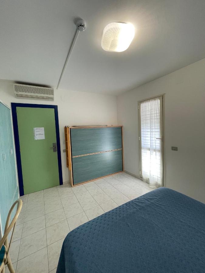 Albergo Desiree Alba Adriatica Esterno foto