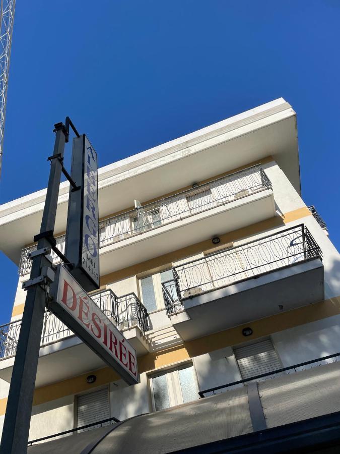 Albergo Desiree Alba Adriatica Esterno foto