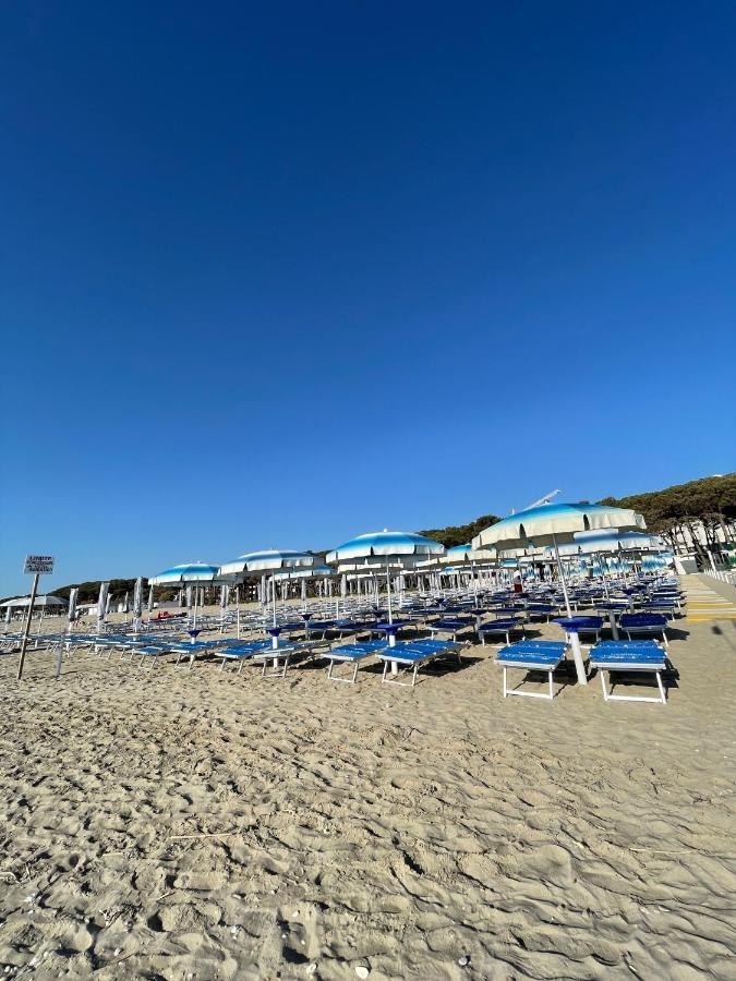 Albergo Desiree Alba Adriatica Esterno foto