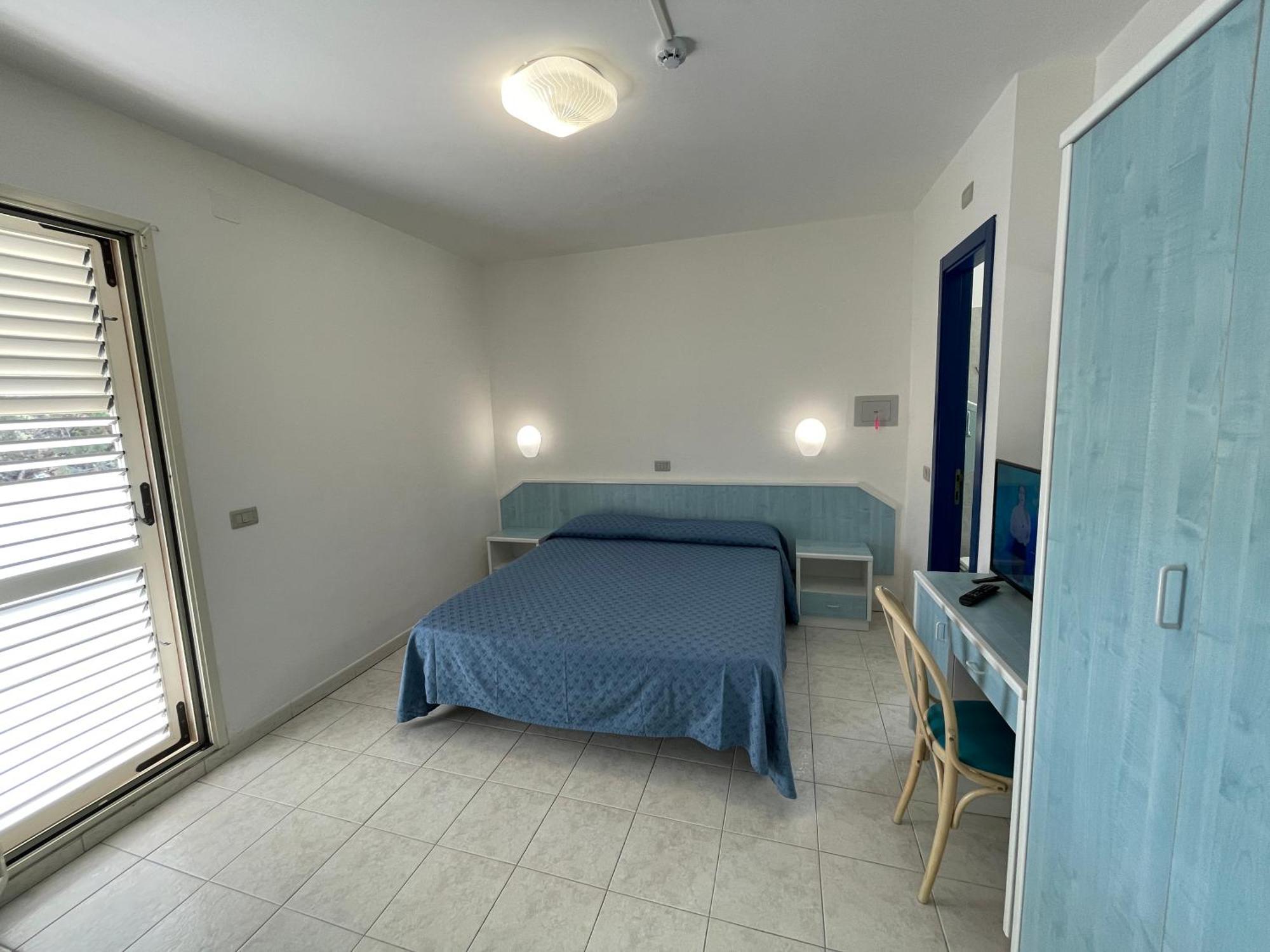 Albergo Desiree Alba Adriatica Esterno foto